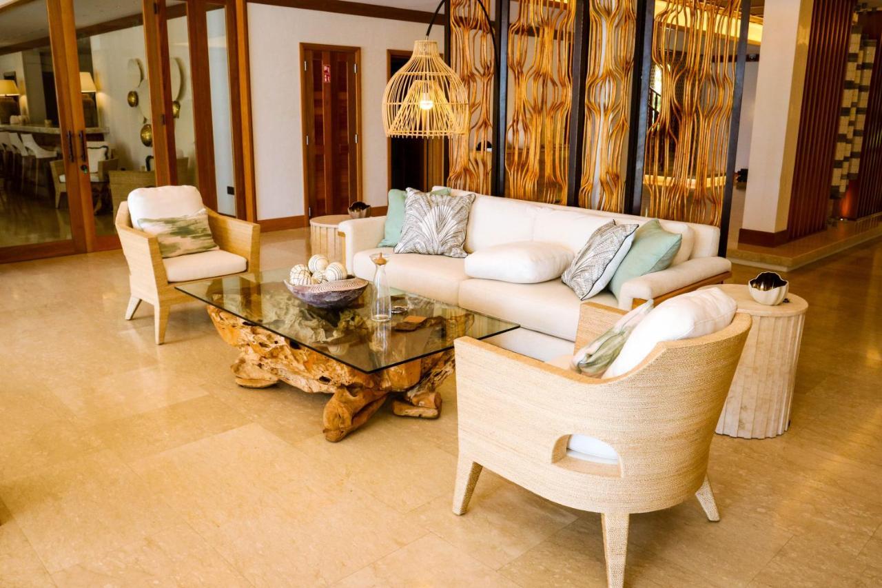L'Escale Resort Marina & Spa - Small Luxury Hotels Of The World Victoria Bagian luar foto